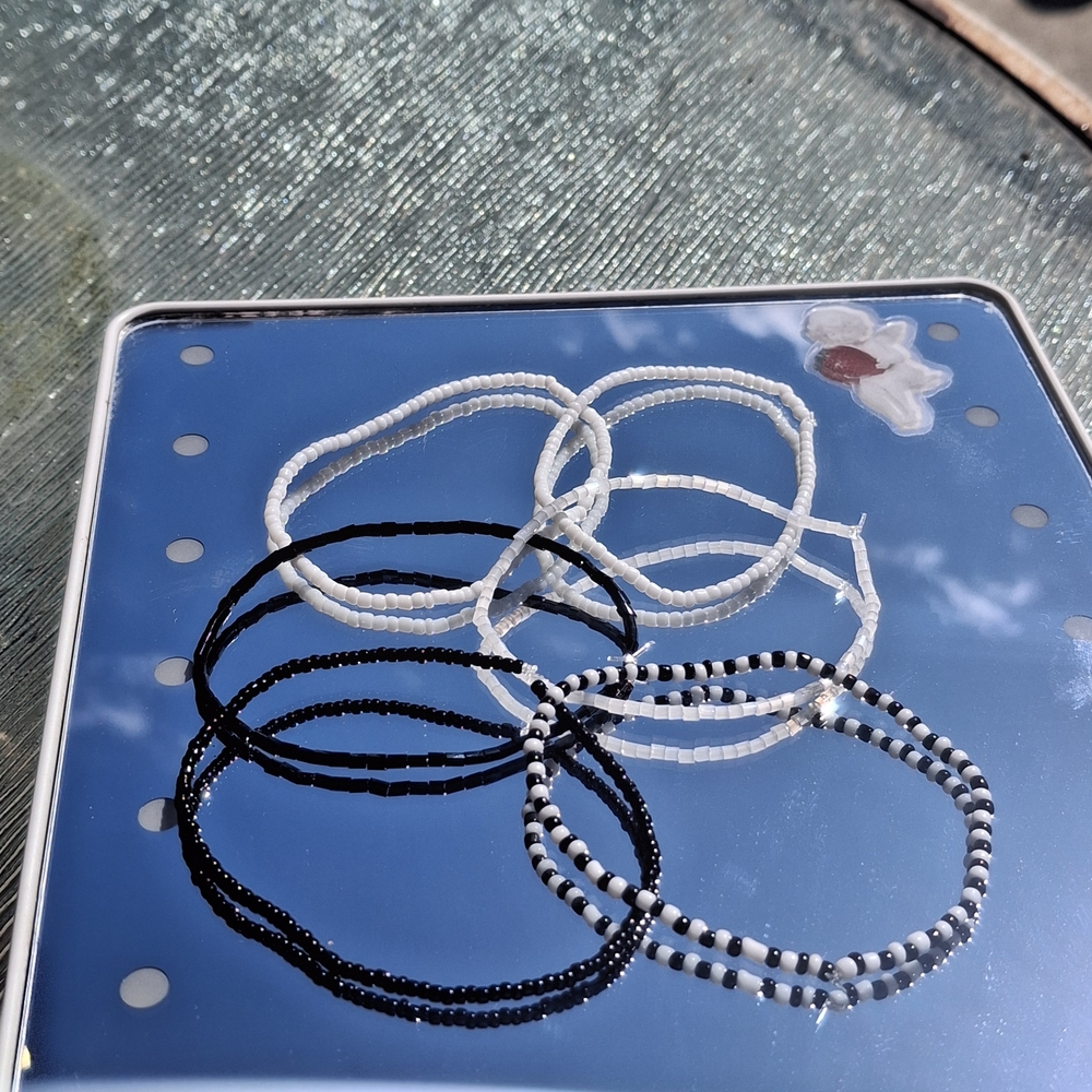 Monochrome Seed Bead Bracelet Set — Black & White Stackable Style